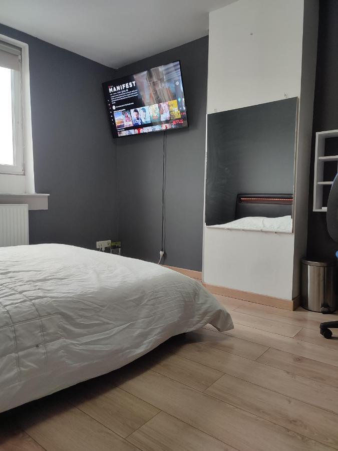 Apartament Chambre Prive Dans Une Maison Avec Terrasse Et Jardin Salles De Bain Partagees Lille Zewnętrze zdjęcie